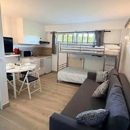 Le En Souplex Avec Piscine Et 10 Min De La 아파트 Bénerville-sur-Mer